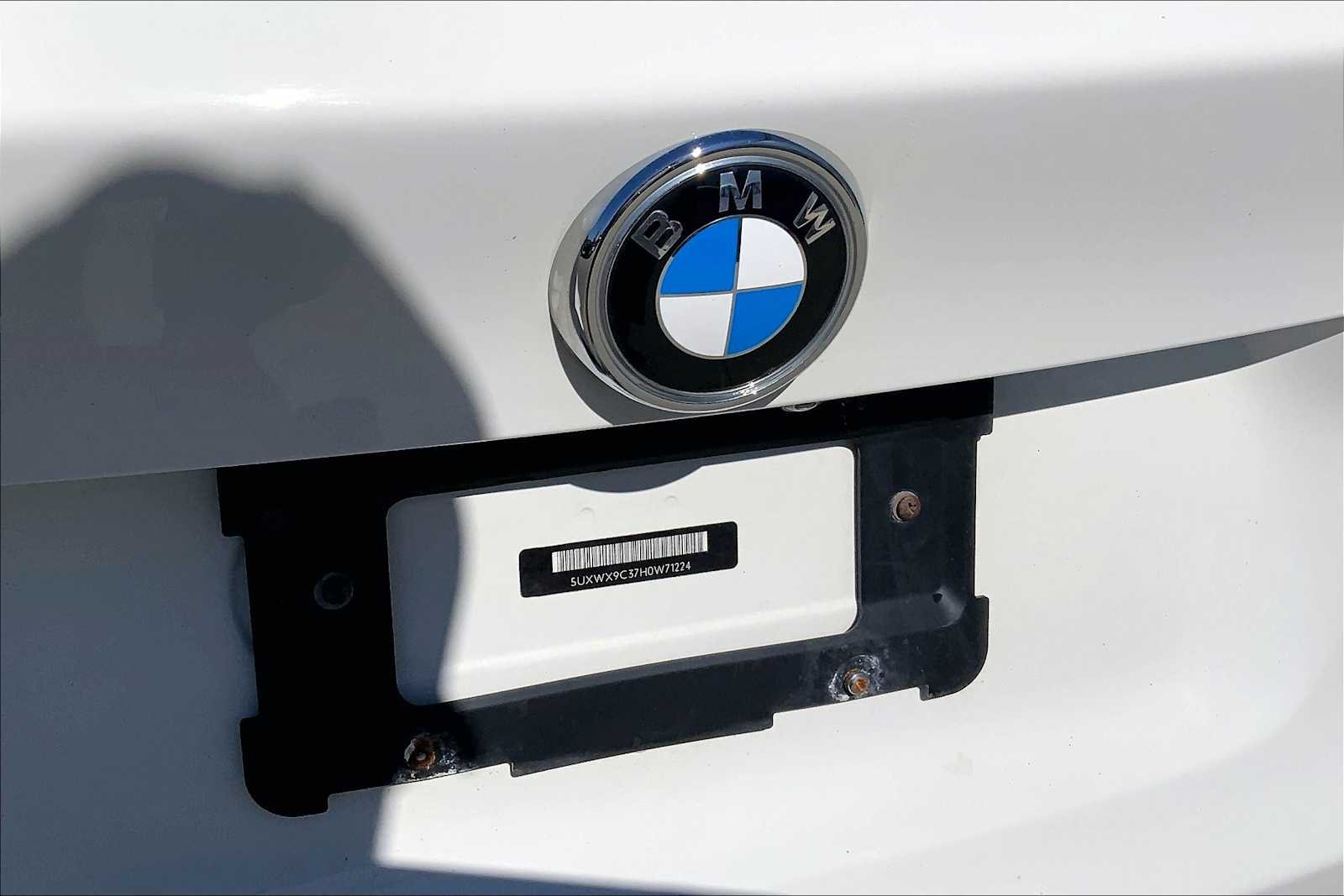 Used 2017 Alpine White BMW xDrive28i image 33