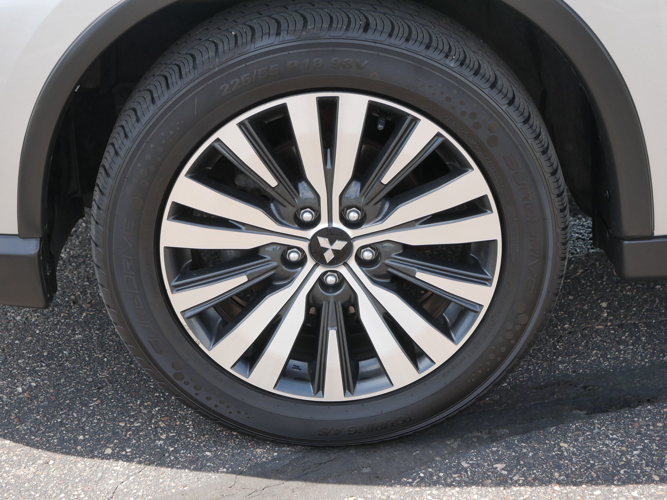 Used 2020 Alloy Silver Metallic Mitsubishi ES image 15