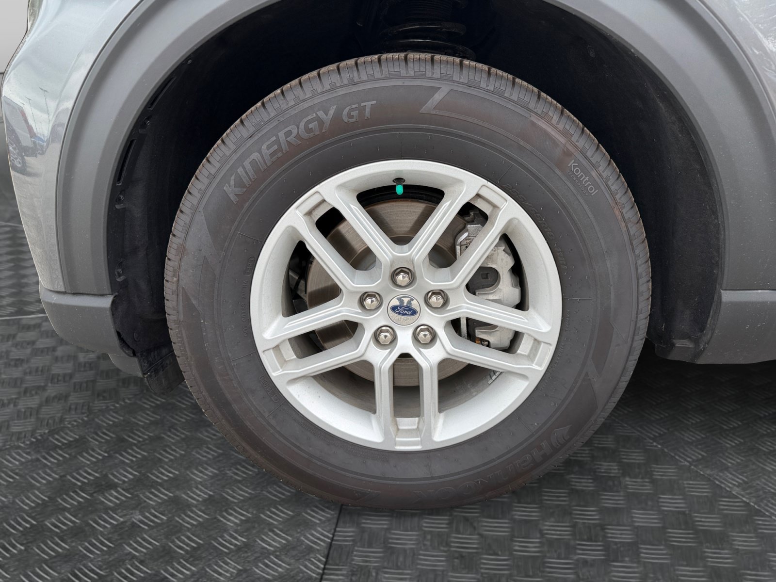 New 2026 Carbonized Gray Metallic Ford Active with 200A Pkg image 9