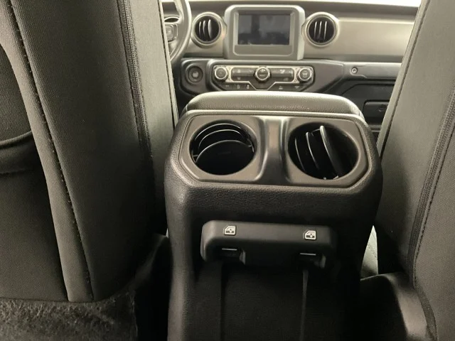 Used 2022  Jeep Willys image 20