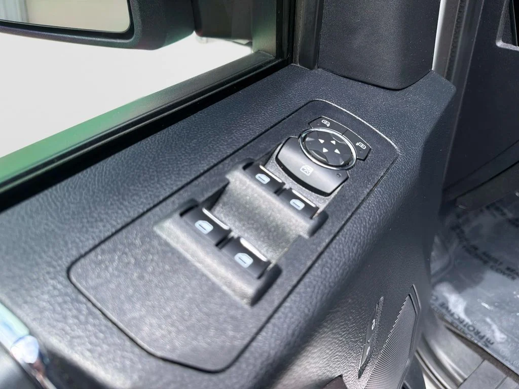 Used 2020 White Ford XLT image 19