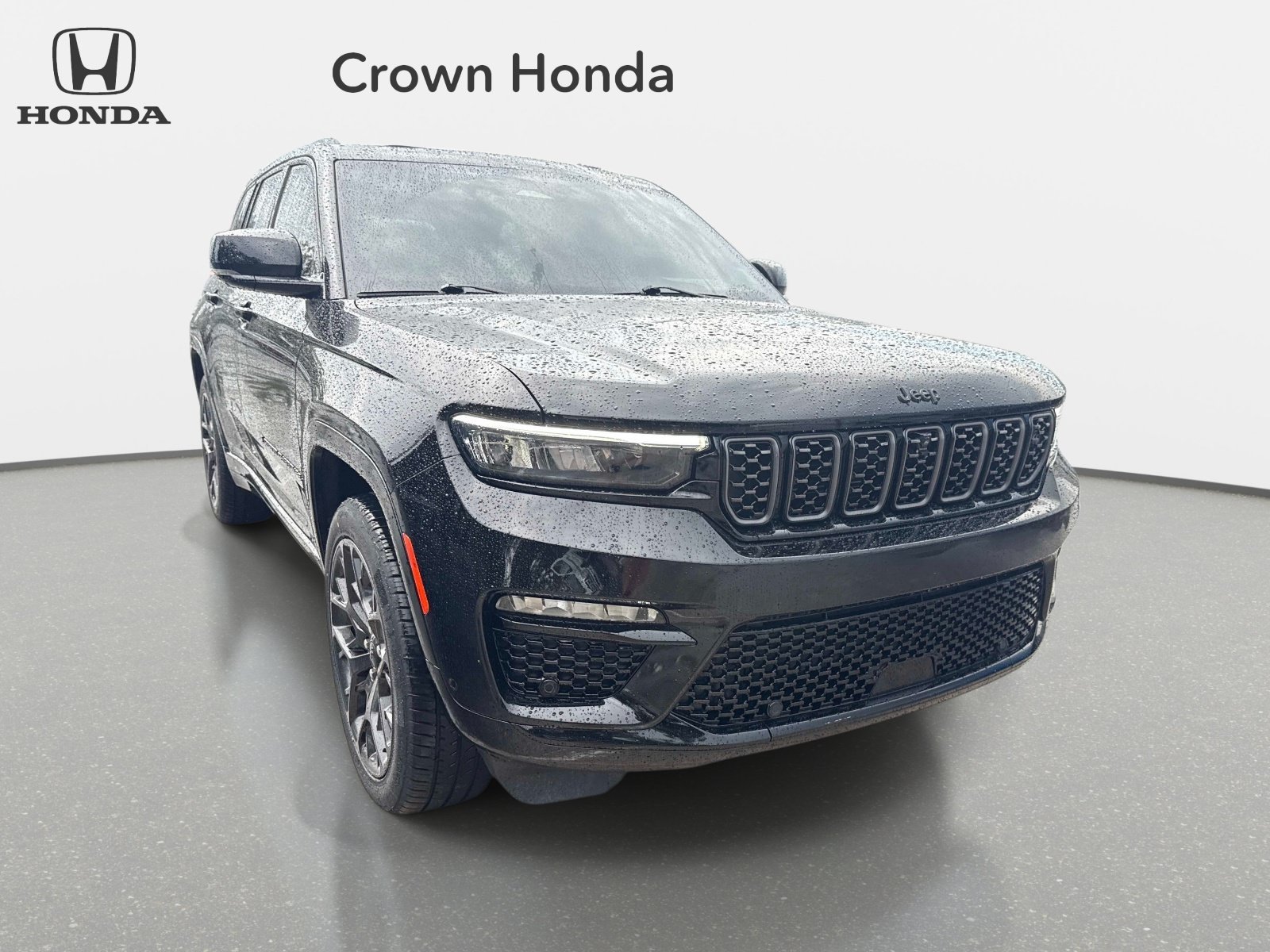 Used 2025 Diamond Black Crystal Pearlcoat Jeep Summit Reserve image 7