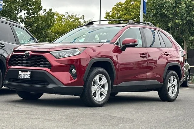 Used 2021 Red Toyota XLE image 8