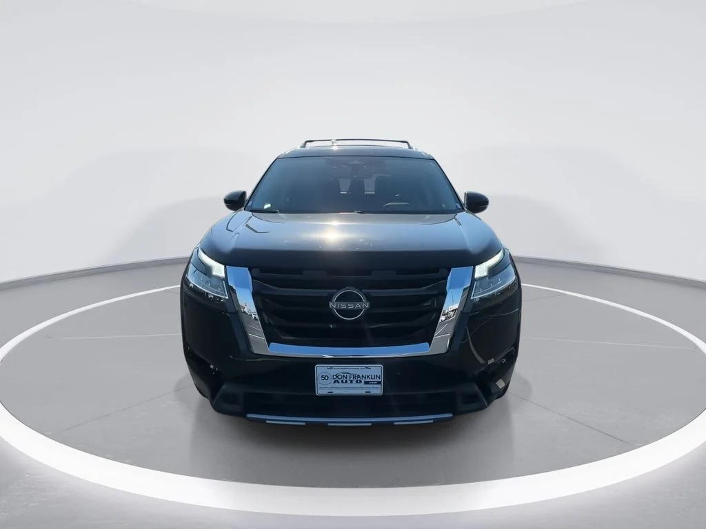 Used 2023 Black Nissan SL image 3
