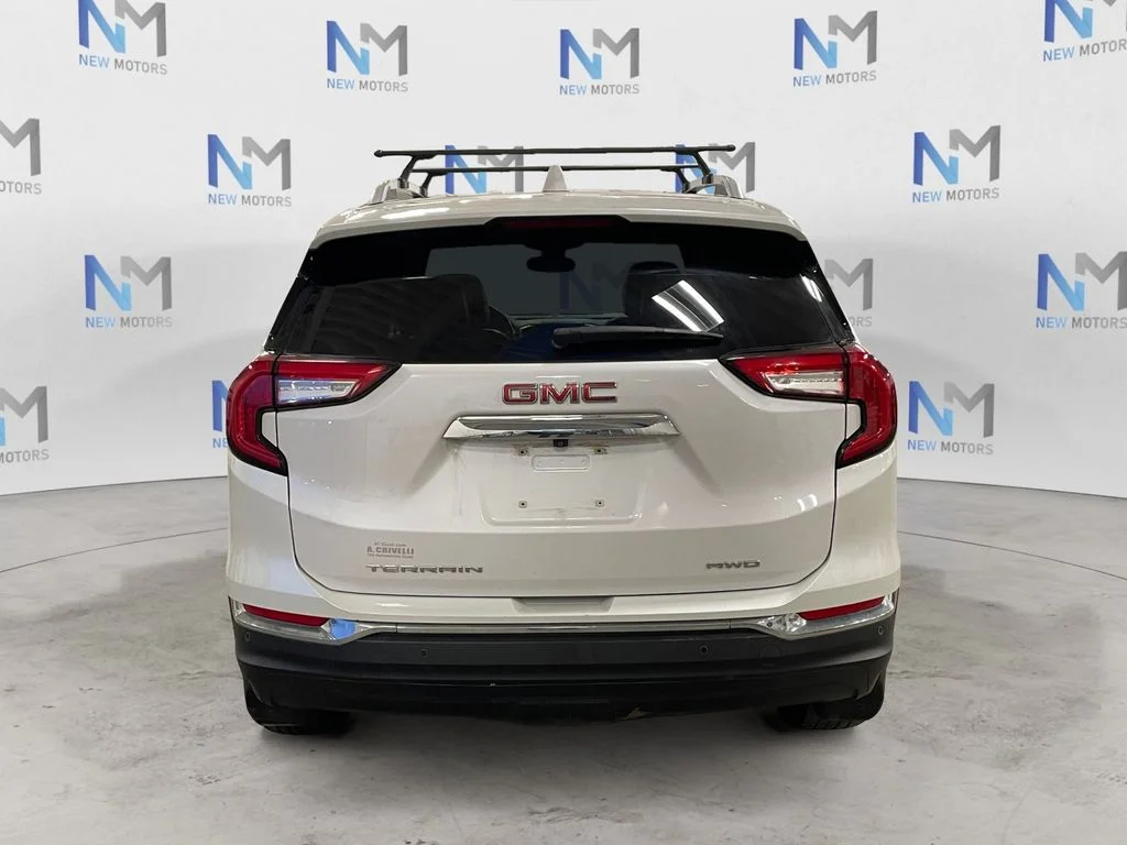 Used 2022 White Frost GMC SLT image 4