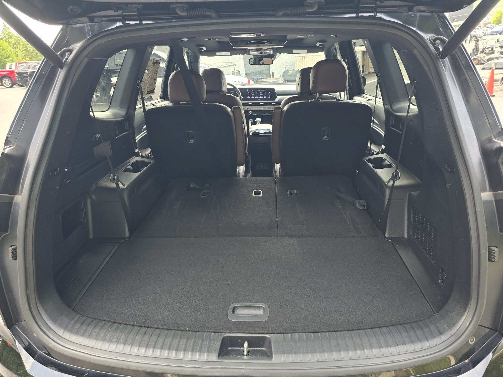 Used 2023 Black Kia EX image 25