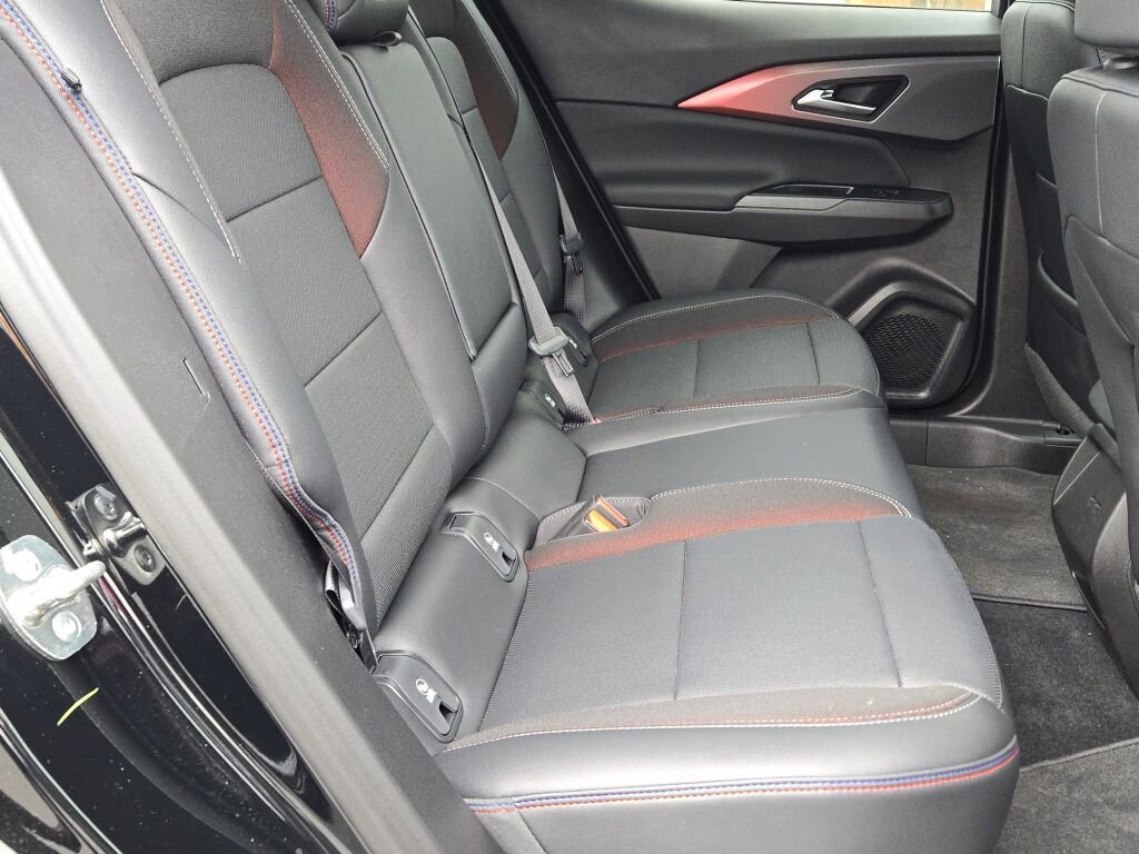 2025 Chevrolet Equinox EV RS - Photo 9