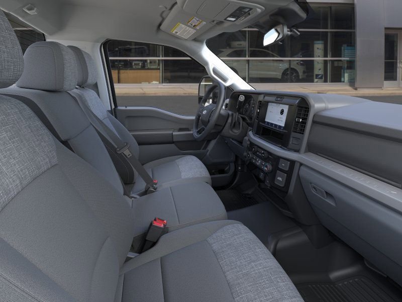 2025 Ford F-350 Super Duty XLT - Photo 12