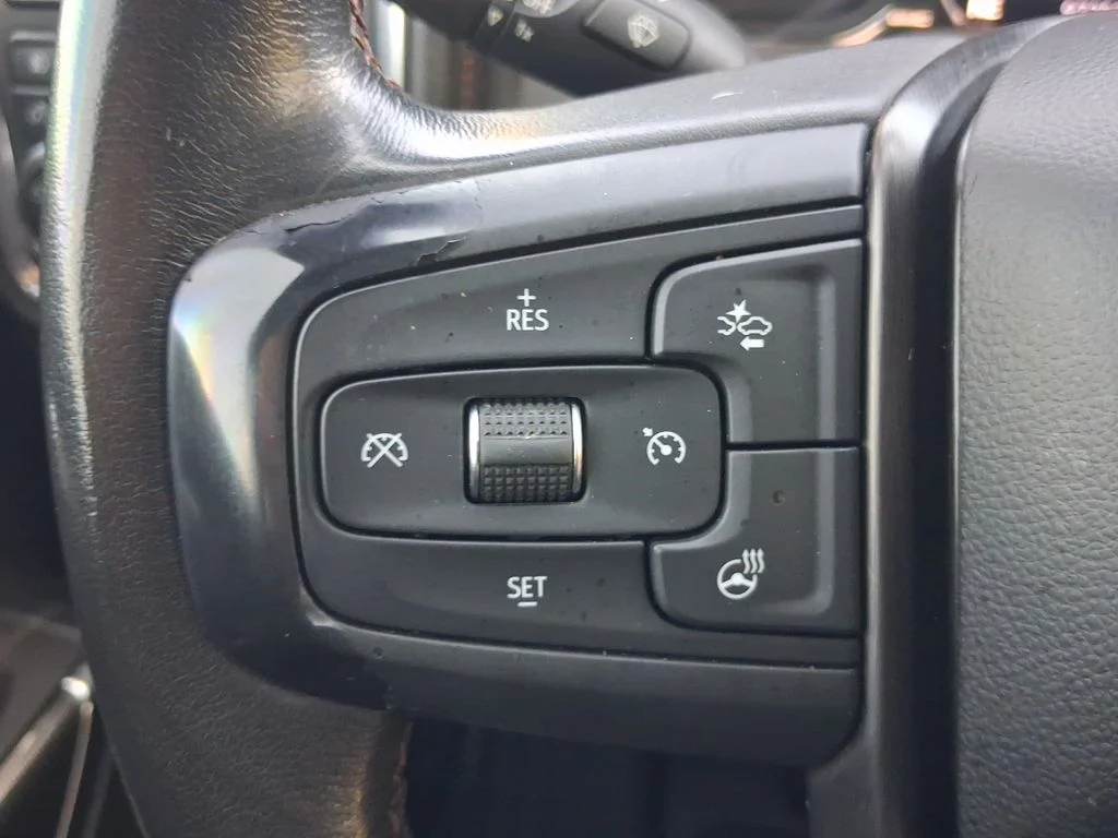 Used 2021 Summit White GMC AT4 image 25