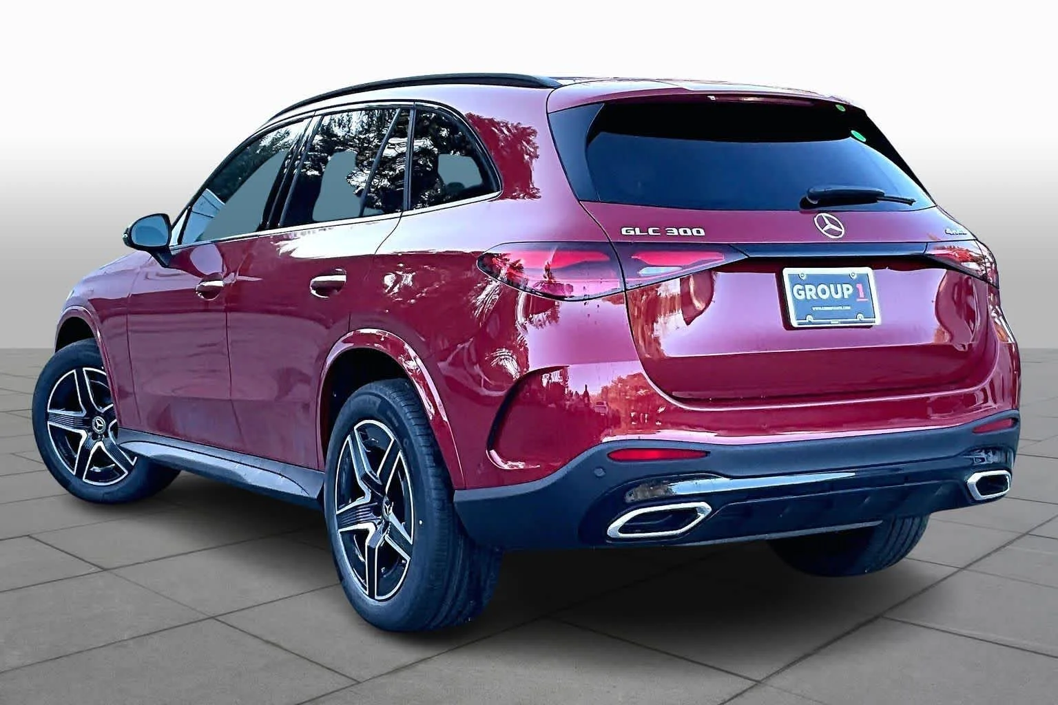 New 2026 MANUFAKTUR Patagonia Red Metallic Mercedes-Benz GLC 300 image 4