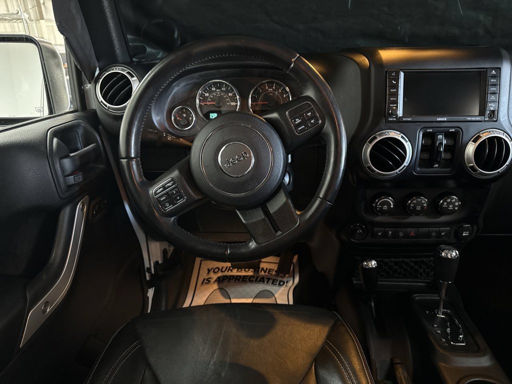 Used 2017 Bright White Clearcoat Jeep Unlimited Sahara image 18