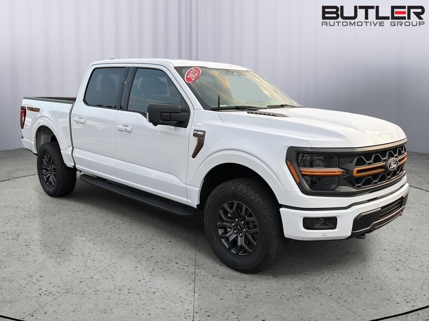 Used 2025 Oxford White Ford Tremor image 8