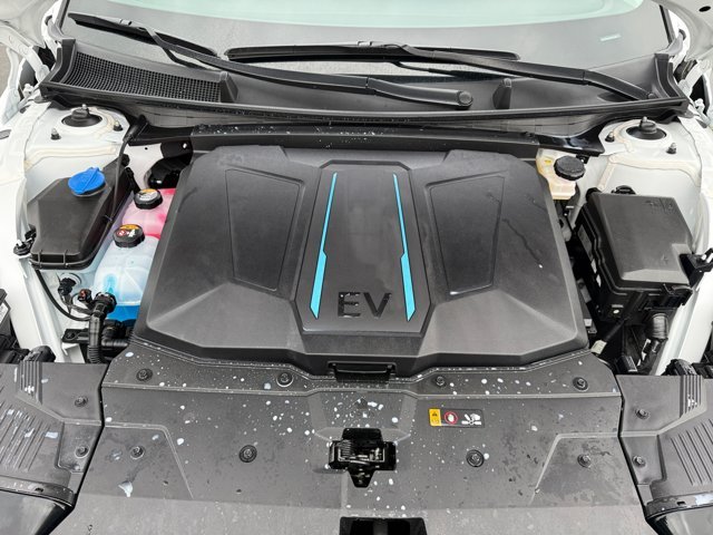 Certified Used 2024 White Hyundai SEL image 20