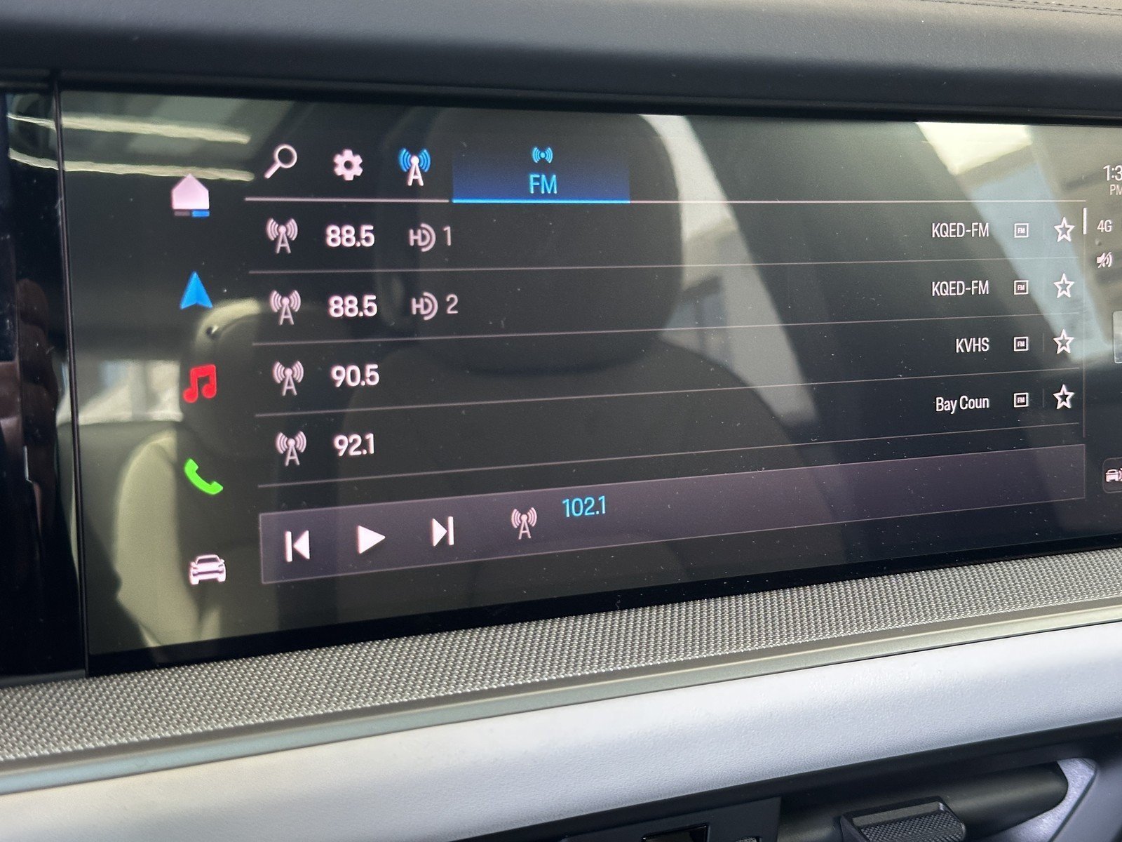 New 2026 Vanadium Grey Metallic Porsche Cayenne (AWD) image 18