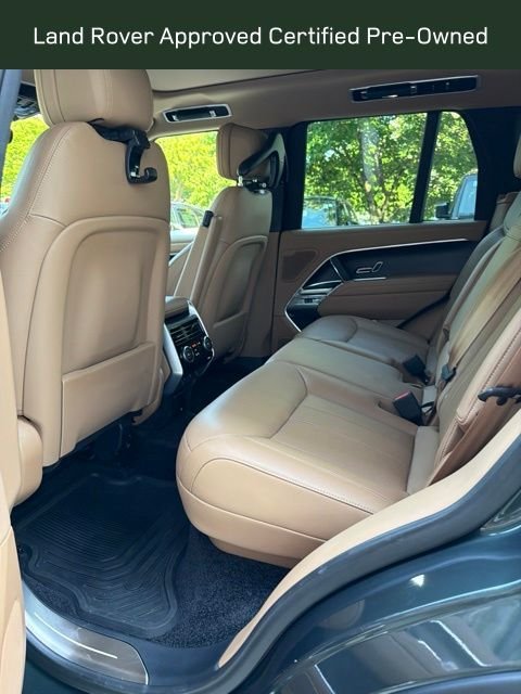 Certified Used 2025 Belgravia_Green Land Rover SE image 10