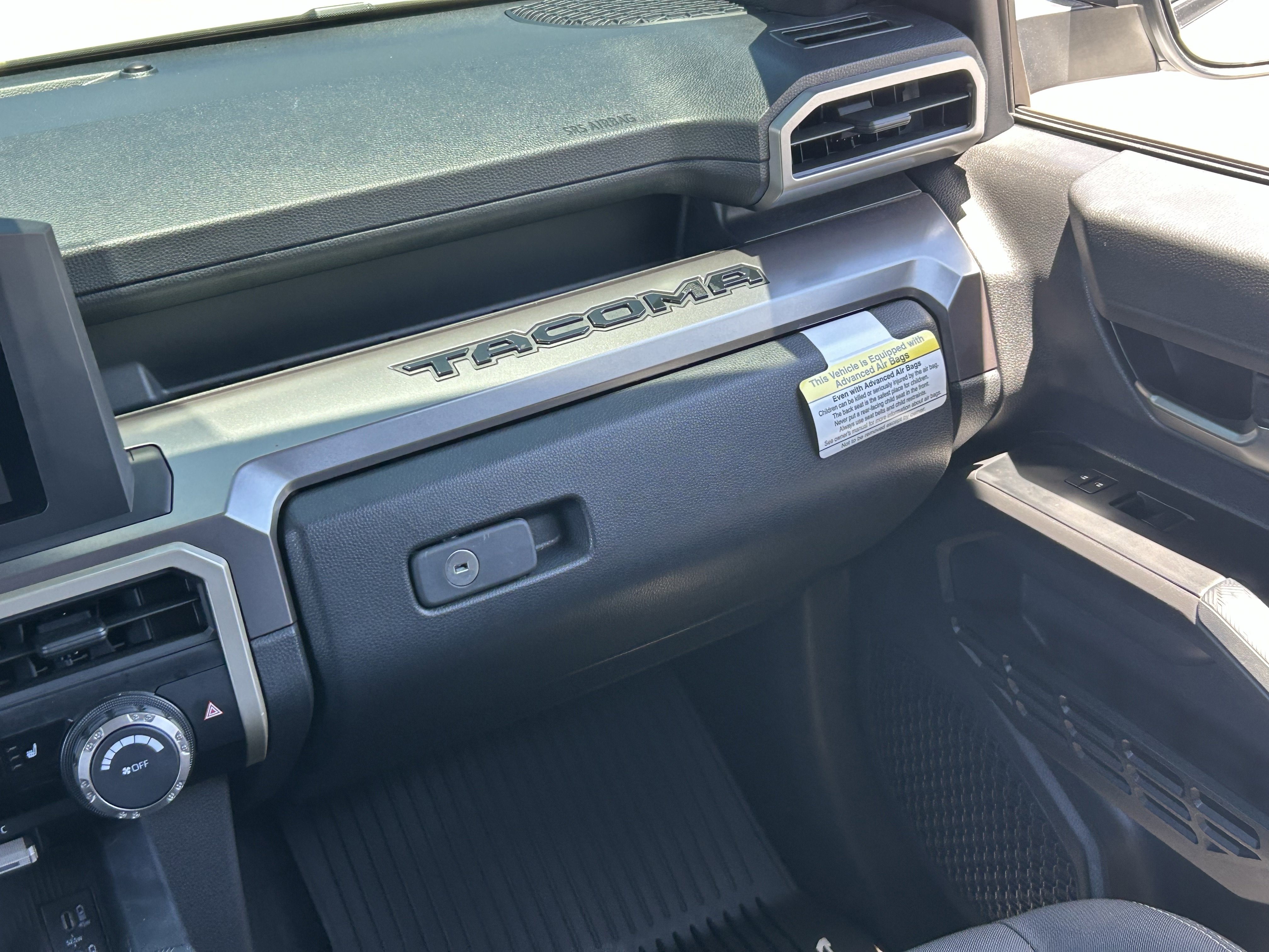 2025 Toyota Tacoma TRD Sport - Photo 17