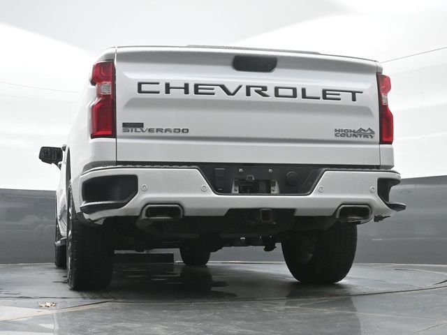 Used 2024 Beige Chevrolet High Country image 20