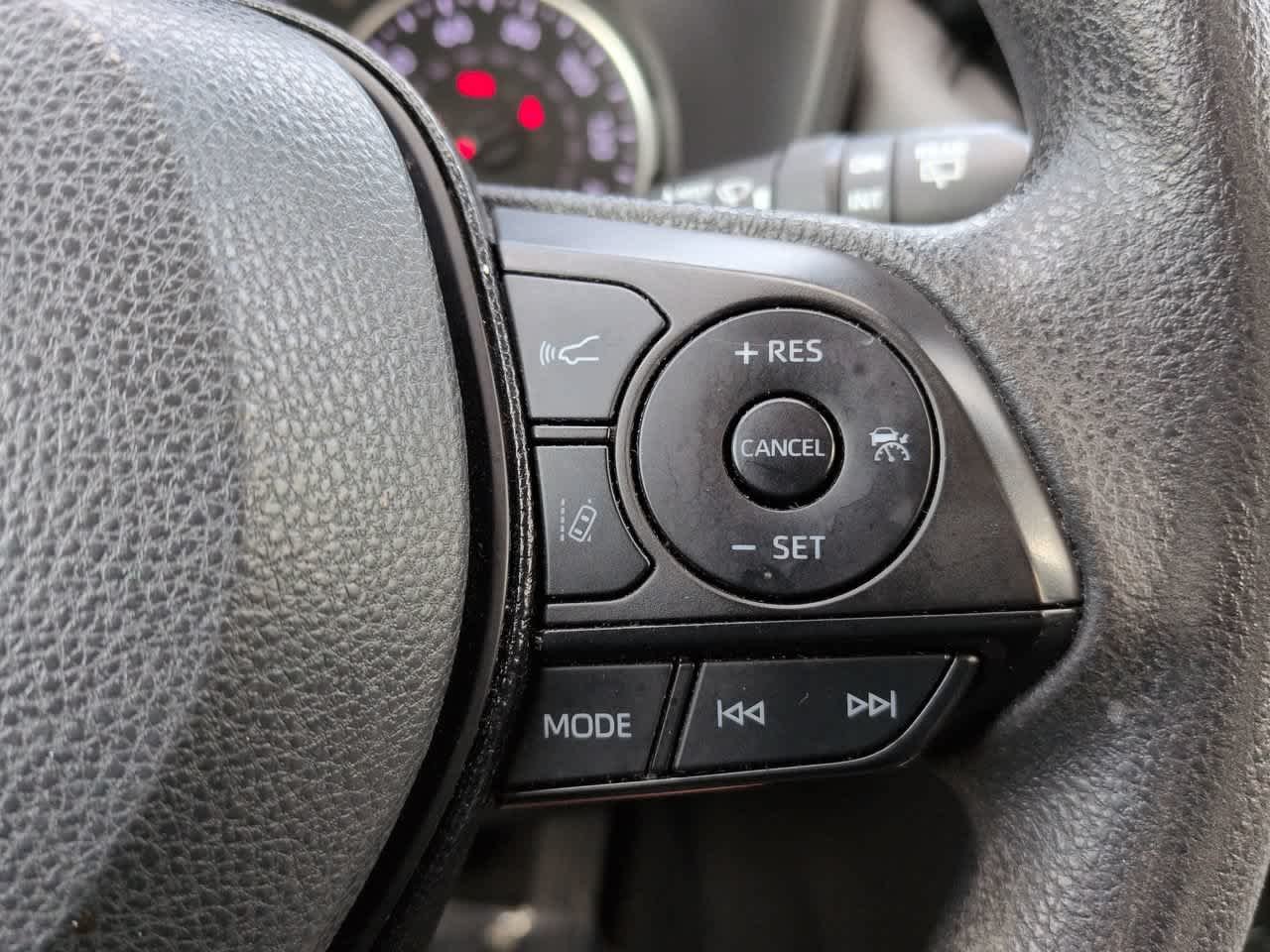 Used 2020 Magnetic Gray Metallic Toyota XLE image 23