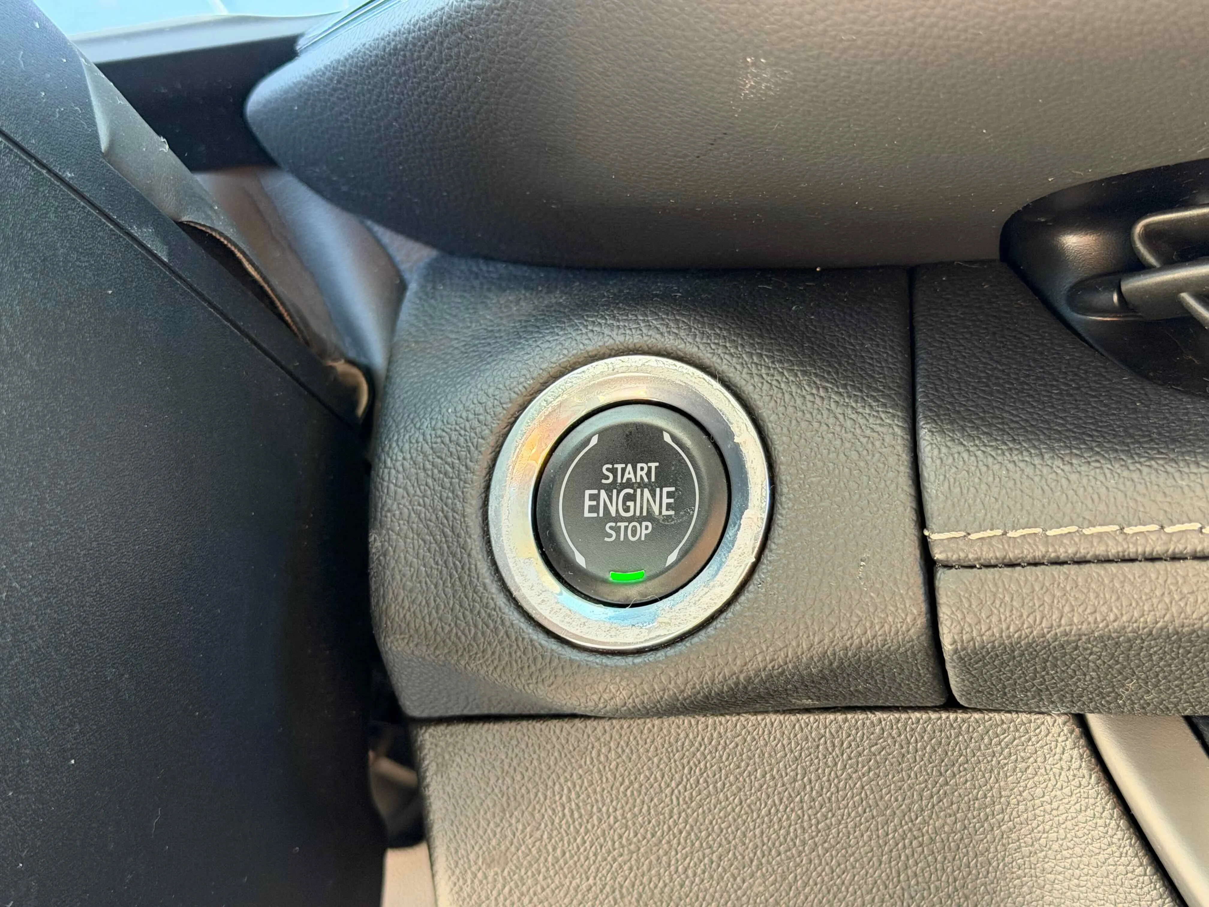 Used 2022 Summit White Buick Preferred image 24