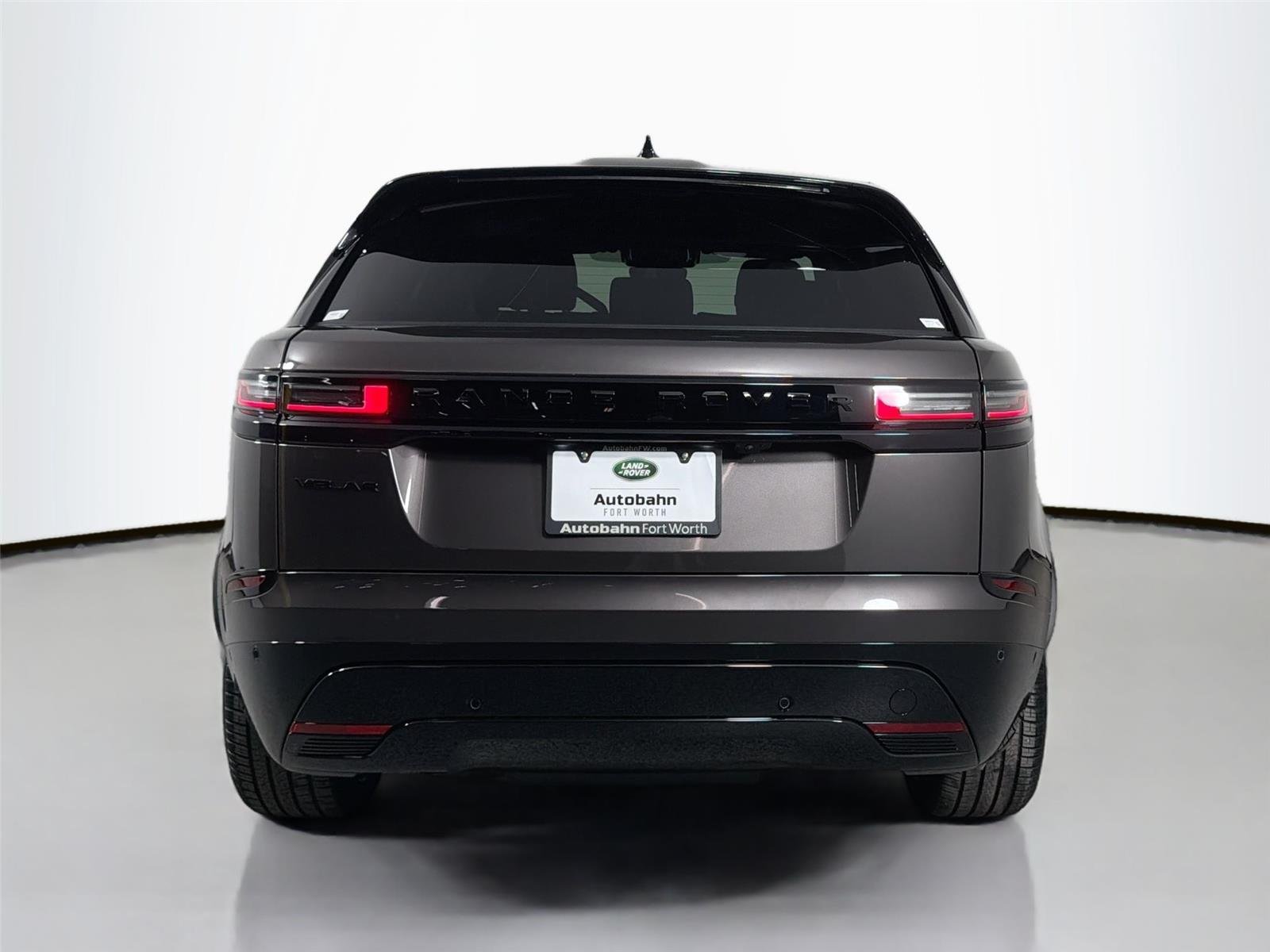 New 2026 CHARENTE GREY Land Rover Belgravia Edition image 23