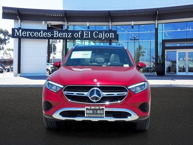 New 2026 Patagonia Red Metallic Mercedes-Benz 300 image 2