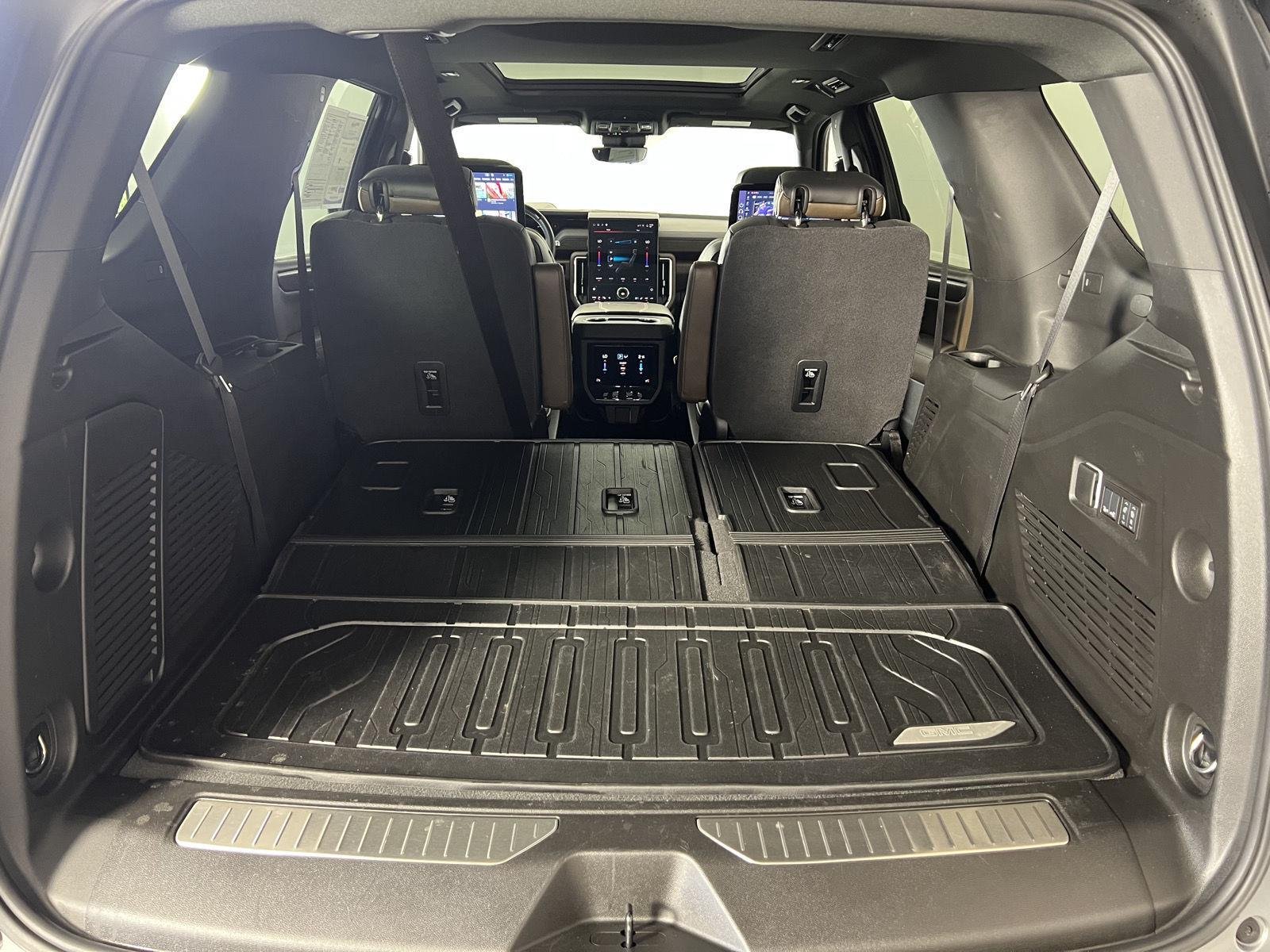 Used 2025 Sterling Metallic GMC Denali Ultimate image 33