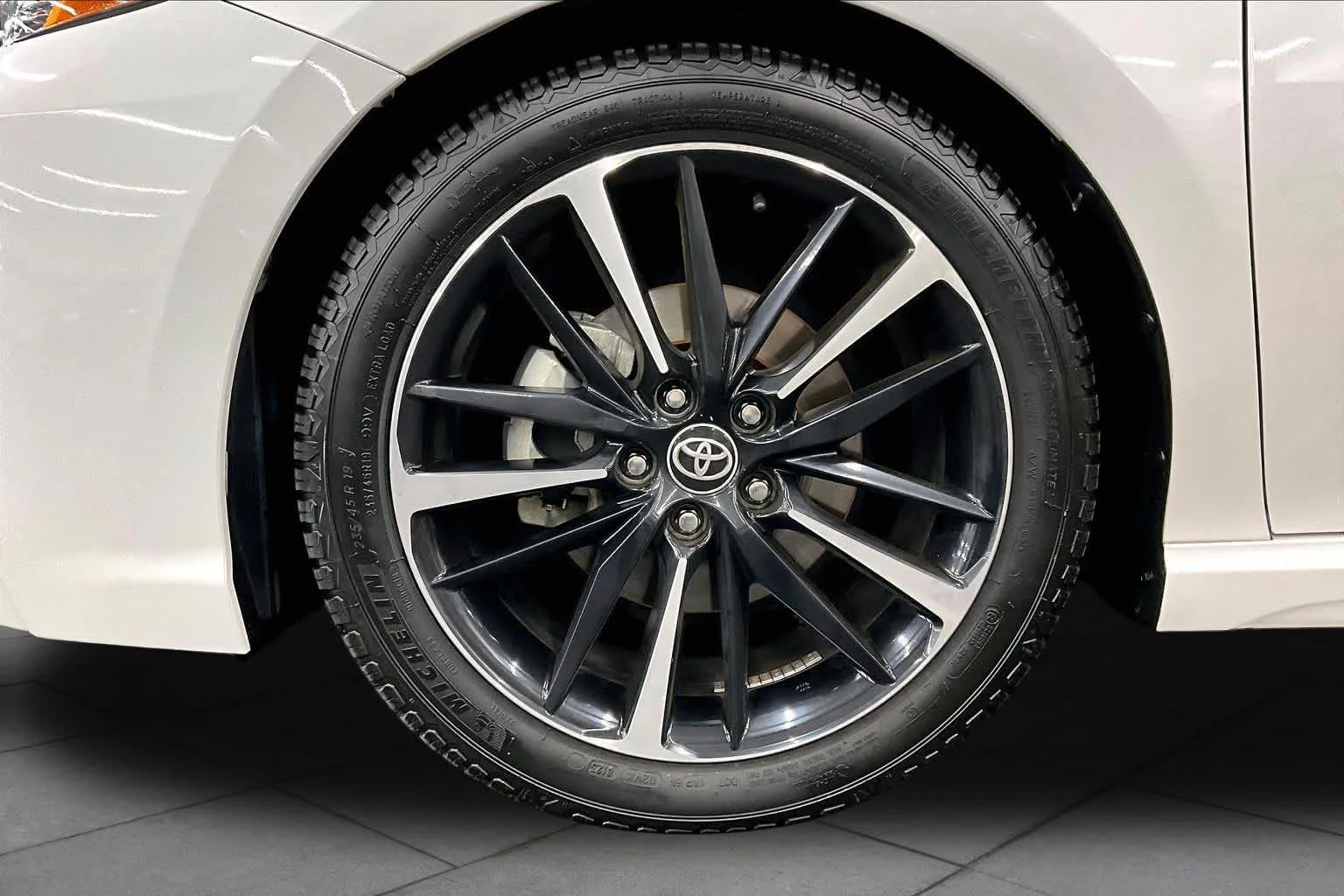 Used 2020 Wind Chill Pearl Toyota XSE image 10
