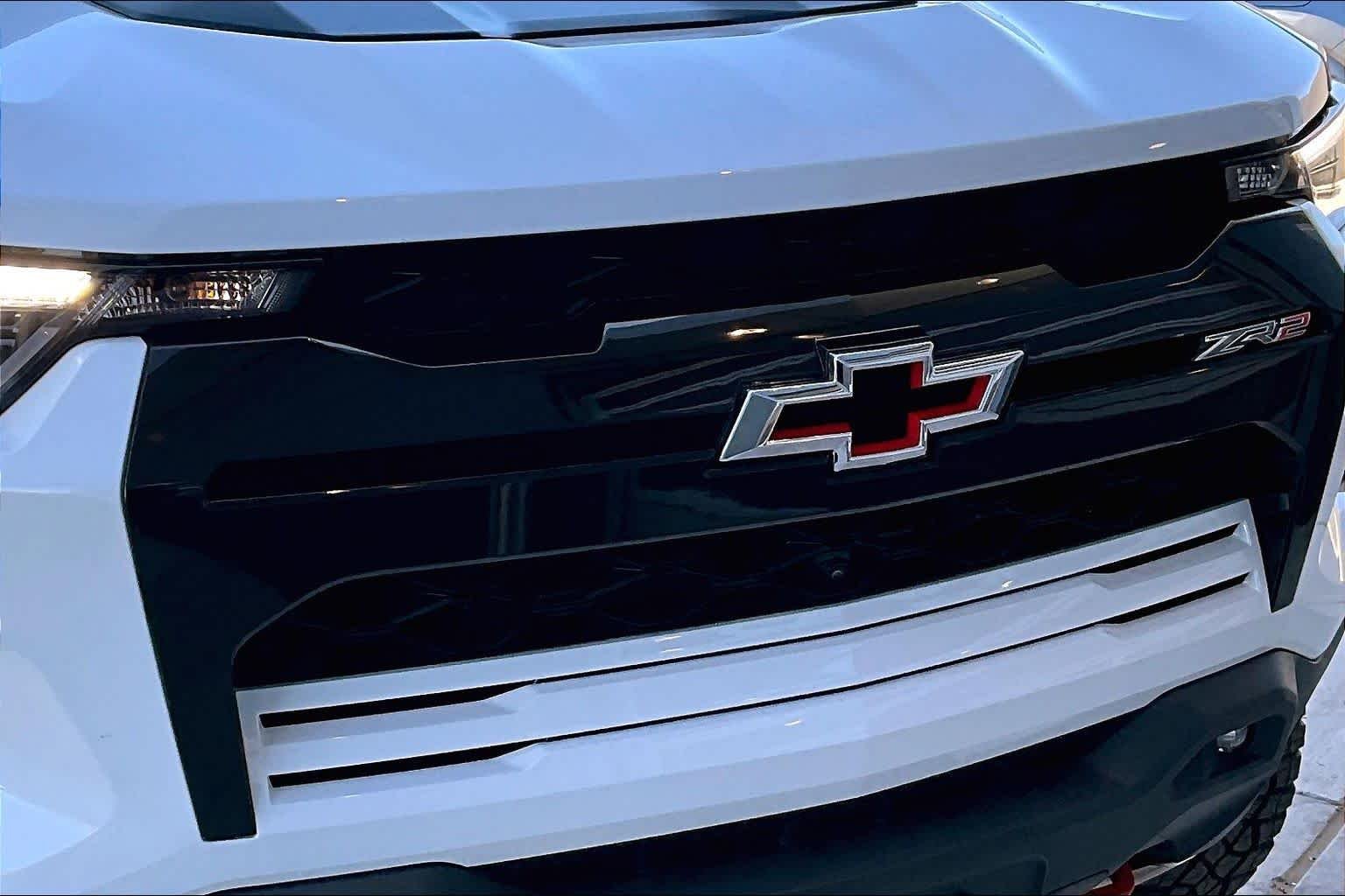 2025 Chevrolet Colorado ZR2 - Photo 30