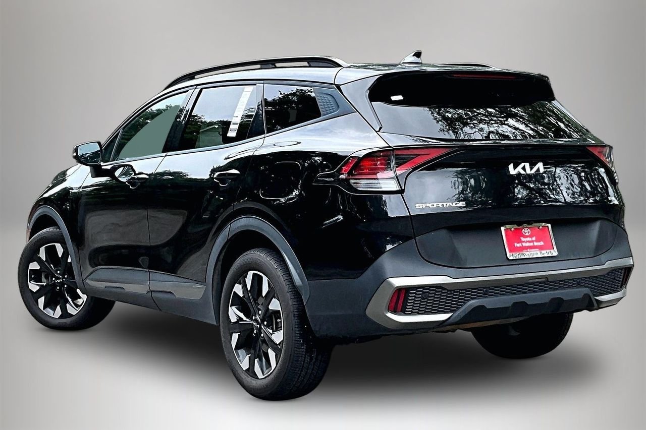 Used 2023 Black Kia X-Line image 4