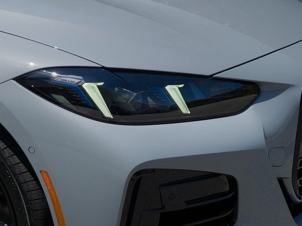 2026 BMW 4 Series M440i - Photo 8