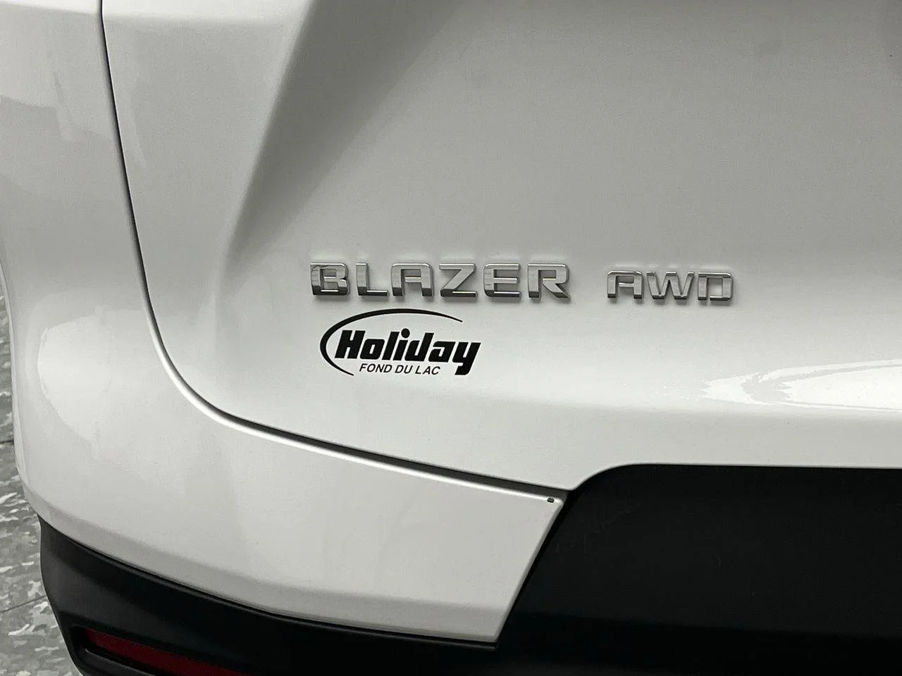 Used 2023 Summit White Chevrolet 2LT image 34