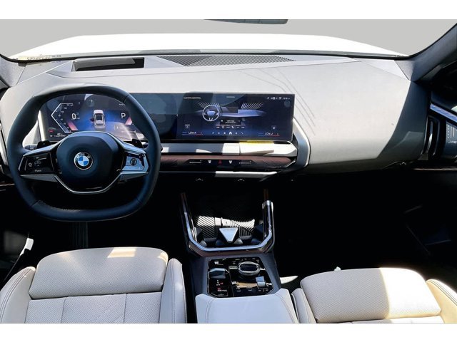 New 2026 Alpine White BMW 30 xDrive image 5
