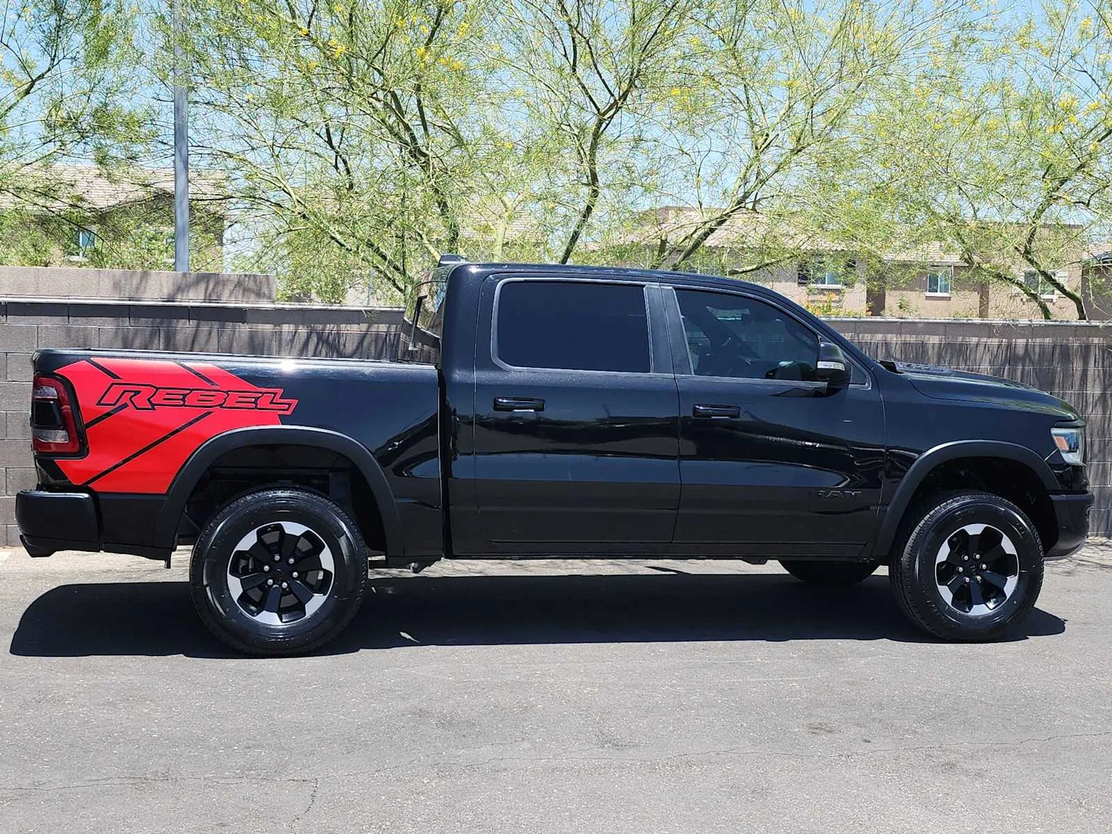 Used 2022 Diamond Black Crystal Pearlcoat Ram Rebel image 9