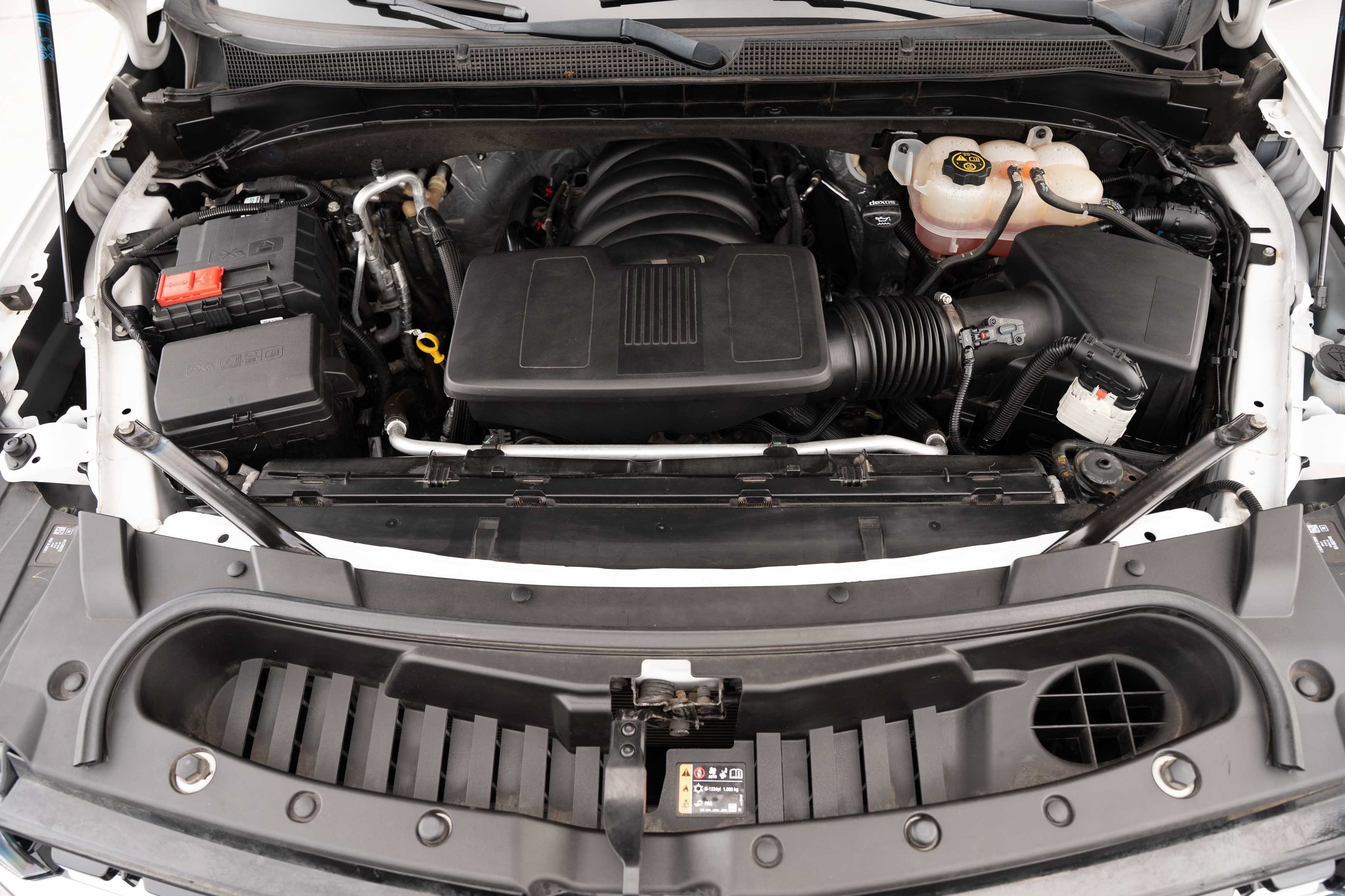 Used 2022 Iridescent Pearl Tricoat Chevrolet LT image 38