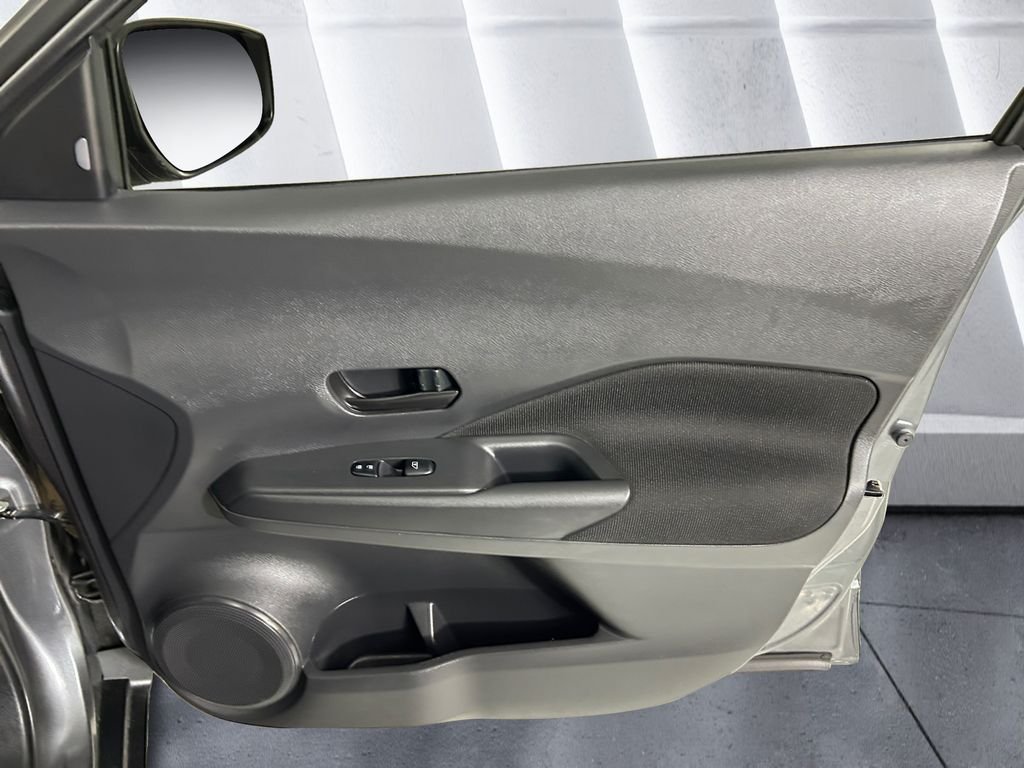 Used 2022 Gray Nissan S image 15