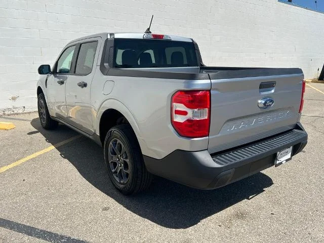 Used 2023 Iconic Silver Metallic Ford XLT image 34