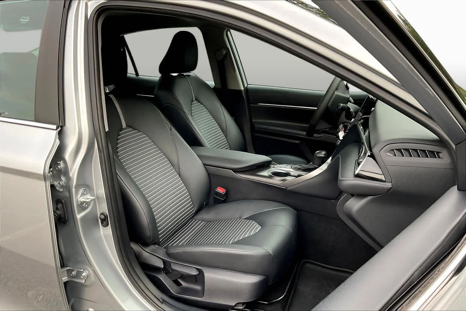 Used 2023 Celestial Silver Metallic Toyota SE image 9