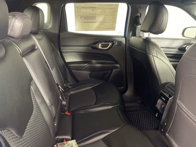 New 2026 Hydro Blue Pearlcoat Jeep Latitude image 19