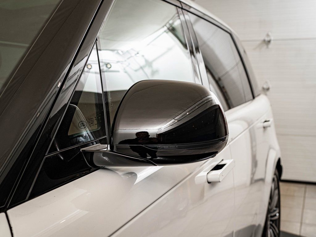 2026 Land Rover Range Rover SE - Photo 16