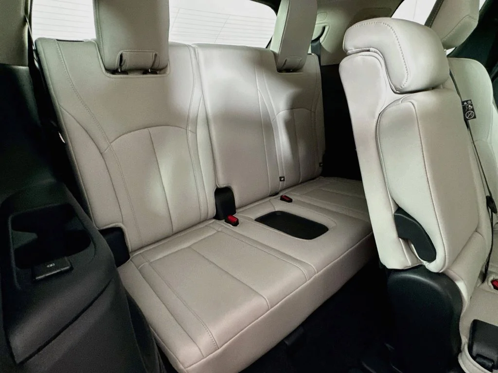Certified Used 2027 White INFINITI PURE image 38