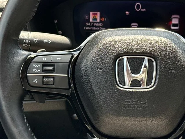 Used 2024 Red Honda Touring image 22