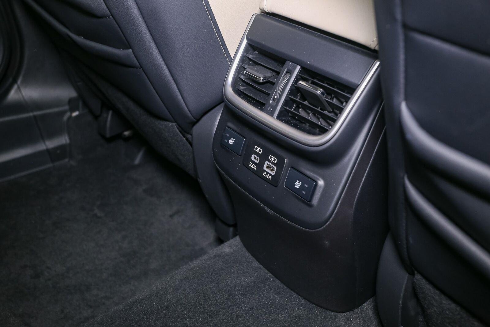 Used 2023 Crystal Black Silica Subaru Limited image 21