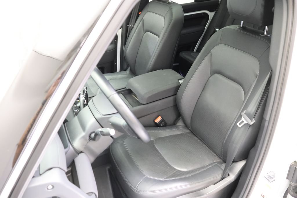 Used 2023 Fuji White Land Rover X-Dynamic SE image 30