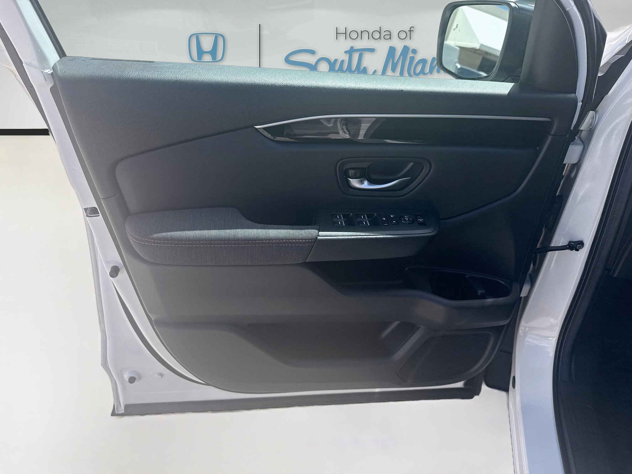 Used 2025  Honda Sport image 19