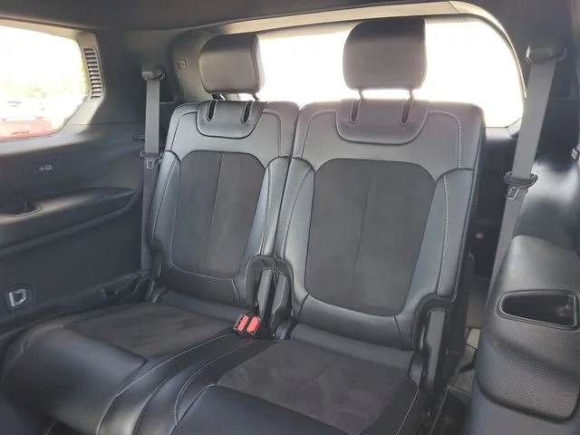 Used 2023 Black Jeep Altitude image 9