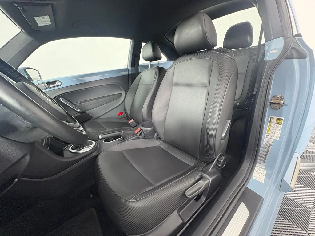 Used 2012 Blue Volkswagen 2.5L image 17
