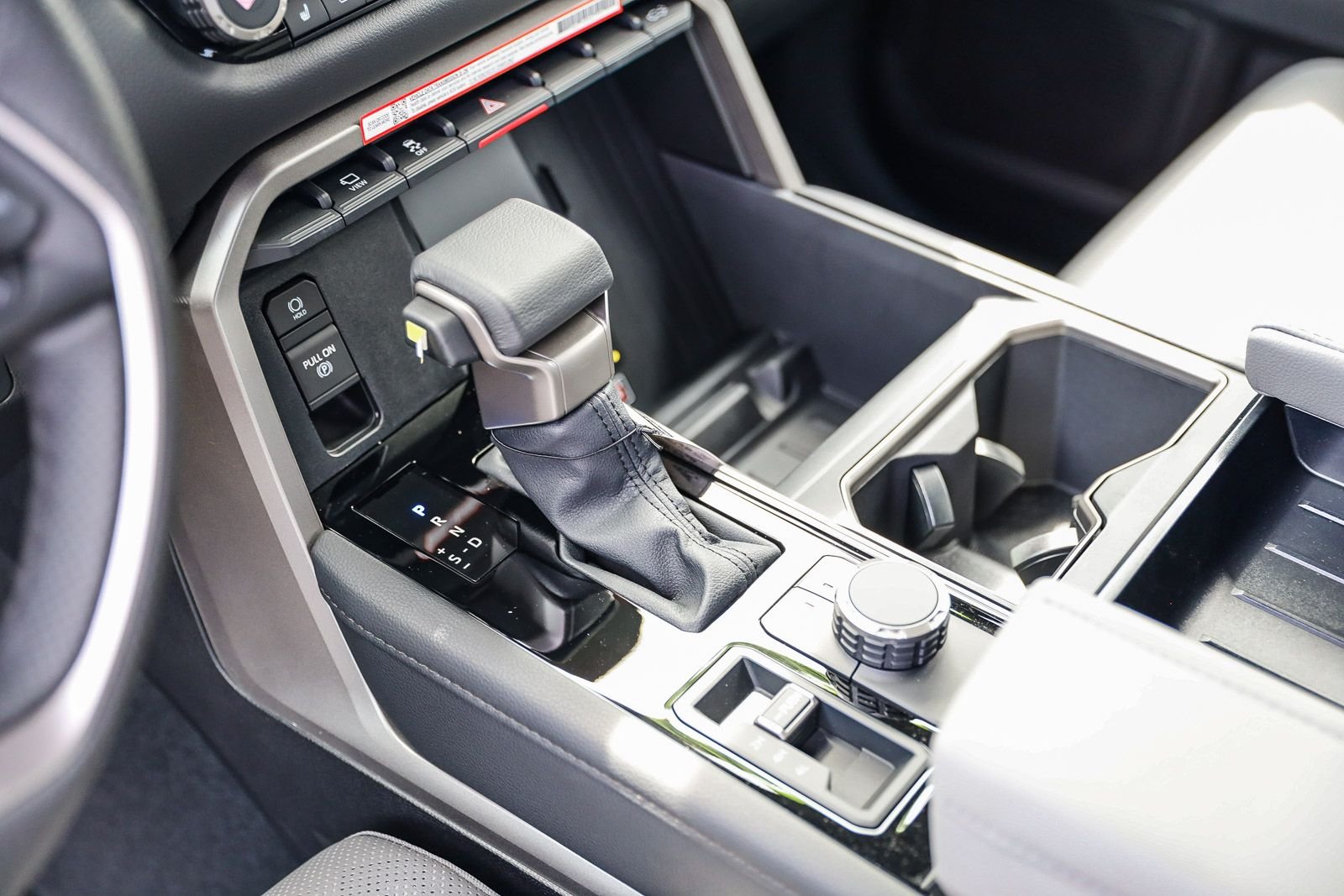 2025 Toyota Tundra Limited - Photo 19