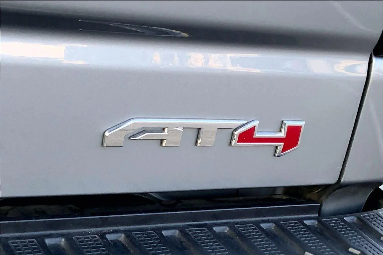Used 2023 Sterling Metallic GMC AT4 image 10