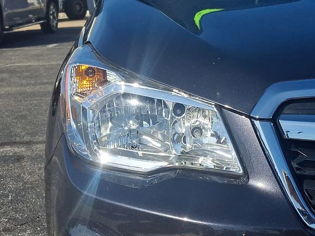 Used 2016 Gray Subaru 2.5i Premium image 9