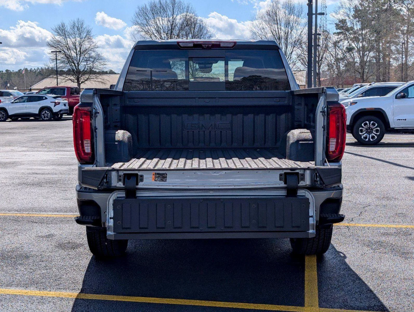 2026 GMC Sierra 1500 Denali - Photo 5